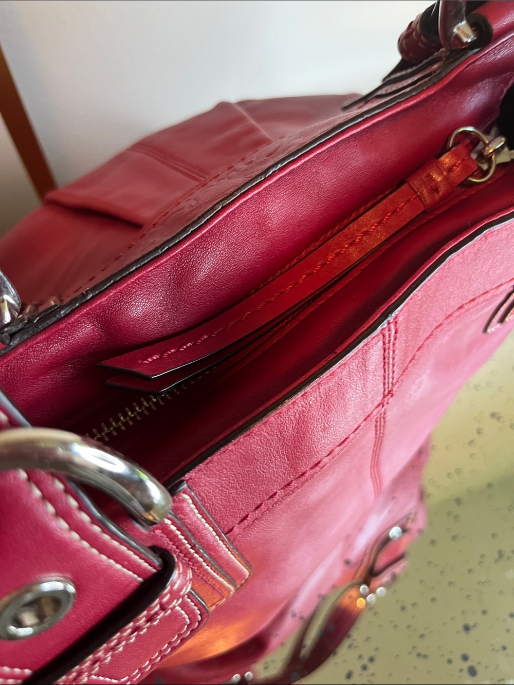 EUC Vintage Coach SoHo Red Leather Shoulder Bag - Picture 6 of 12